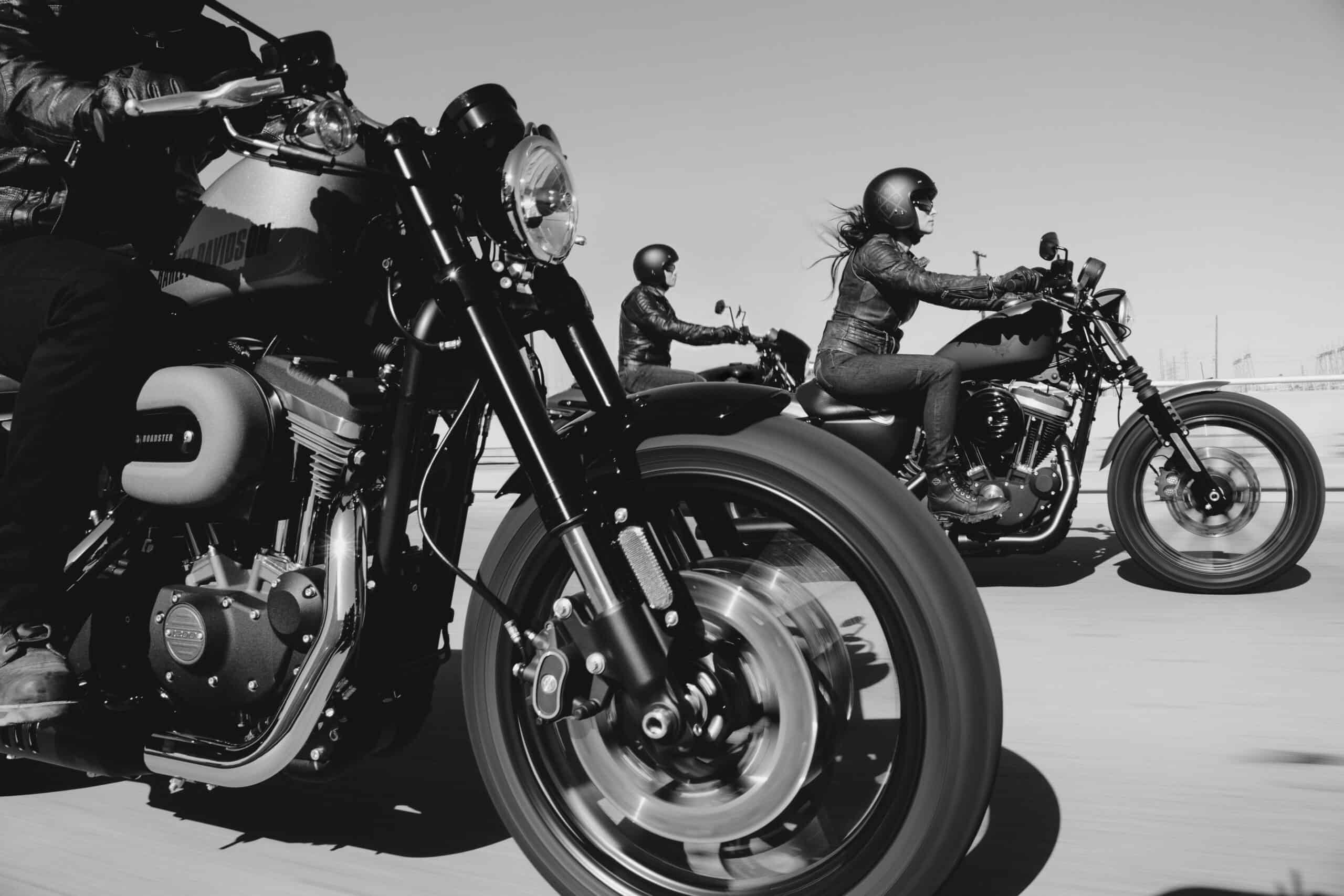 group_ride_motorcycle_vs_car
